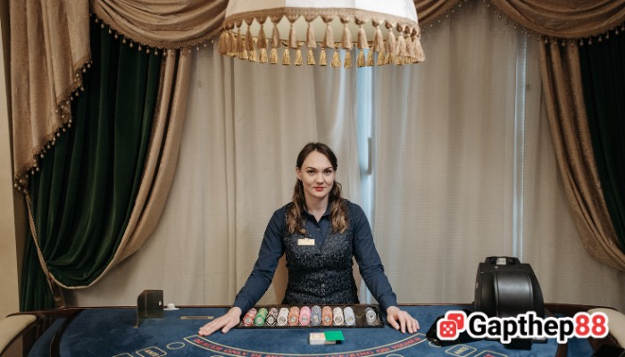 dealer casino